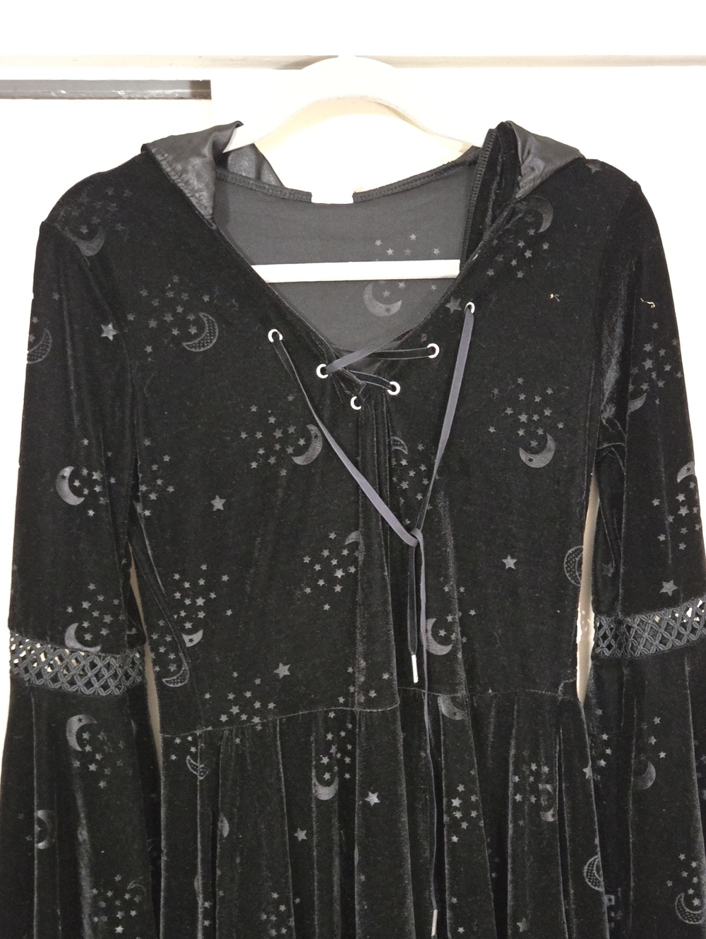 Celestial Coven Black Velvet Moon & Star Lace-Trim Hooded Dress Size Medium - Picture 5 of 11